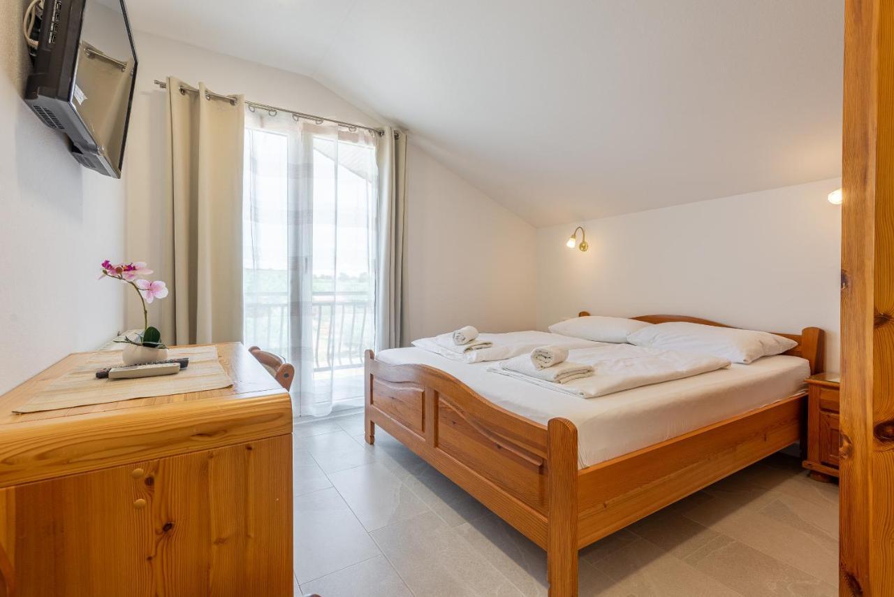 Bed & Breakfast Maki Biograd Na Moru Exteriér fotografie